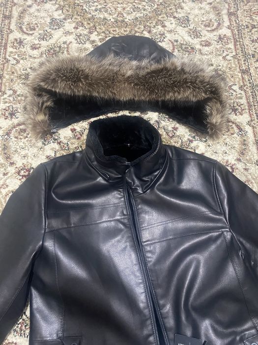 Кожанная куртка с капюшоном