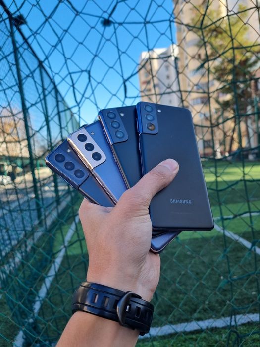 Samsung Galaxy S21 5G. Joyi 256 GB. Rangi Holati yaxshi zo'r