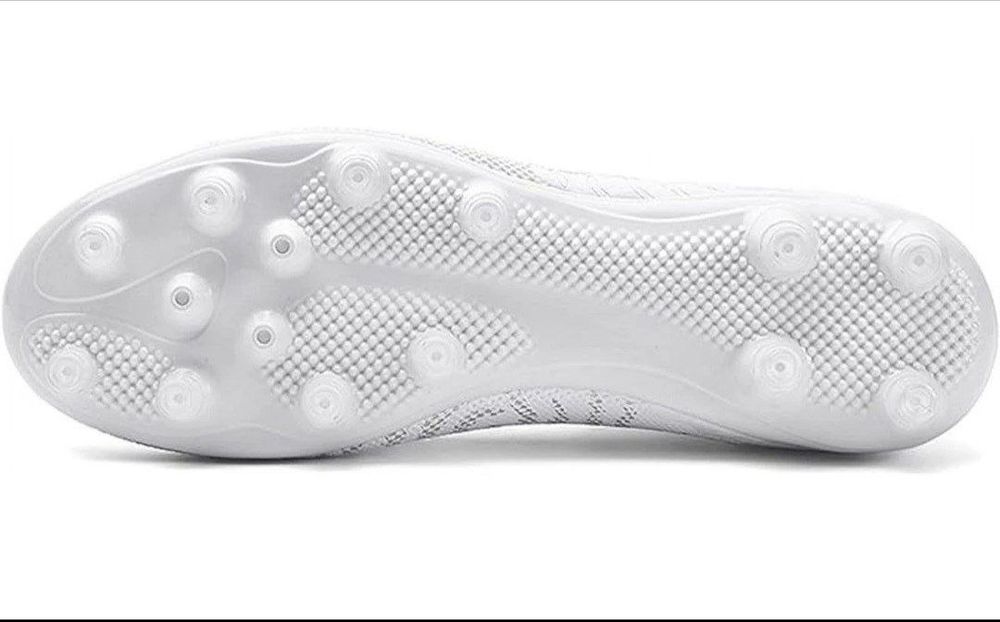 RURAN Men's Soccer Shoes Size 9.5 or 40