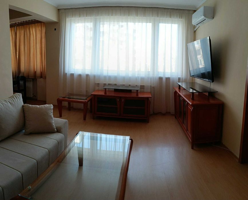 Дава се под наем Тристаен апартамент в София, Лозенец - 88 кв.м за 867.51 € - Снимка #2