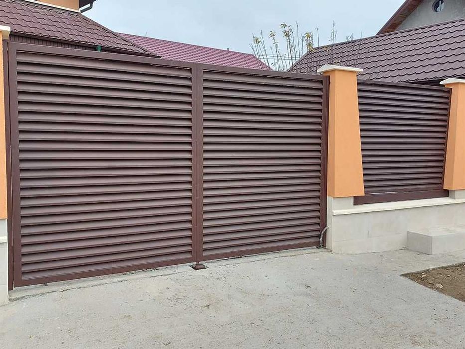 Construim garduri si porti din panouri stil jaluzele, sipca metalica, tabla cutata, BCA
