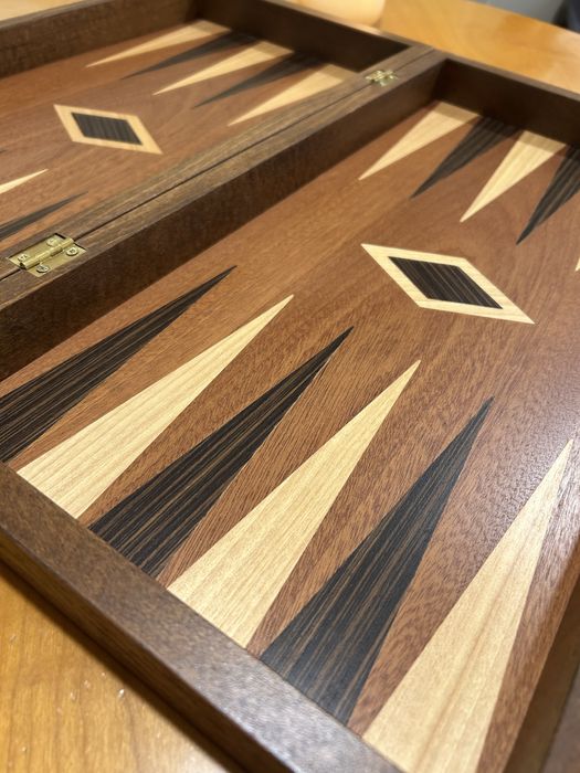 Масивна гръцка нова табла 50/50