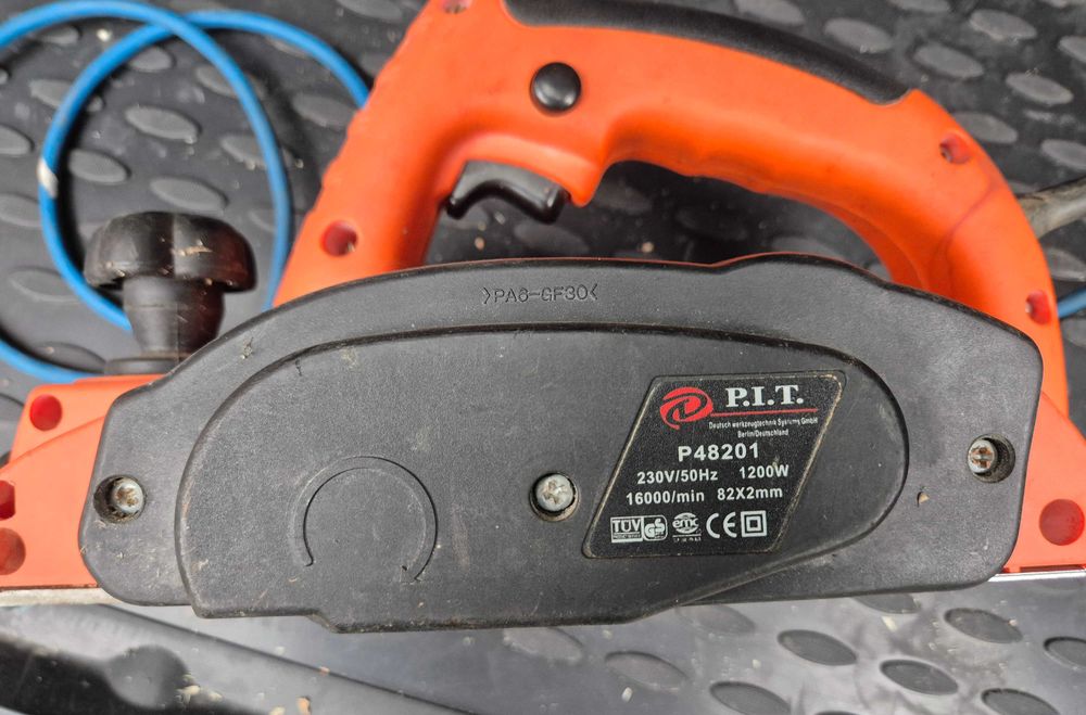 Продам электрорубанок P.I.T.