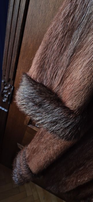 Haina lunga de blana de nutrie argentiniana fabricata in Argentina