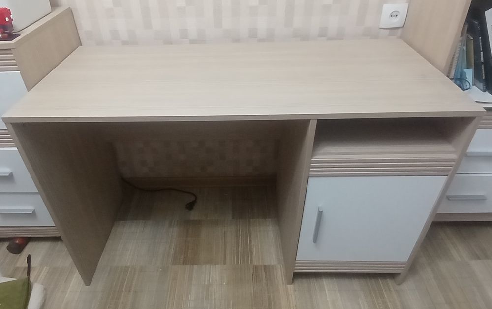 Письменный стол для дома