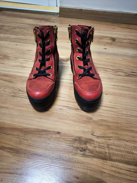 Червени боти естествена кожа и велур