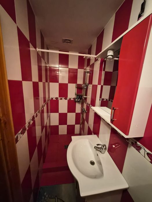 Apartament cu 2 camere in zona centrală