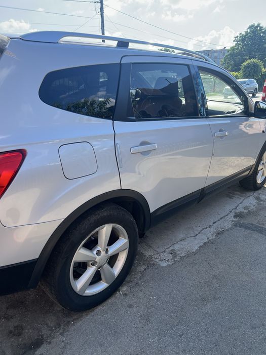 Nissan Qashqai + 2 ,2009,2.0d, 4x4