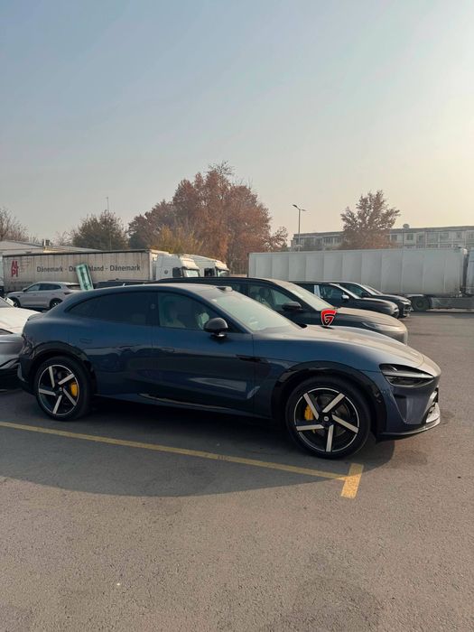 Xiaomi Yu7 синий (парламент) , с белым салоном в наличии