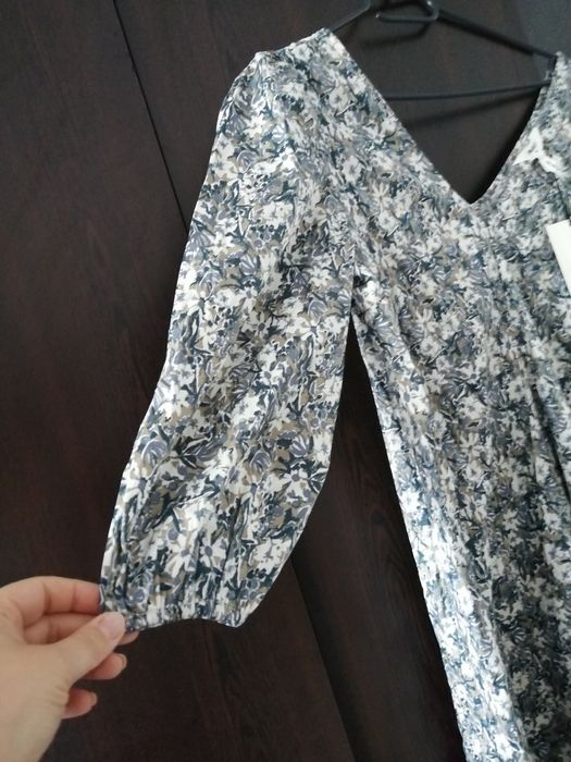 Rochie noua, material calitativ