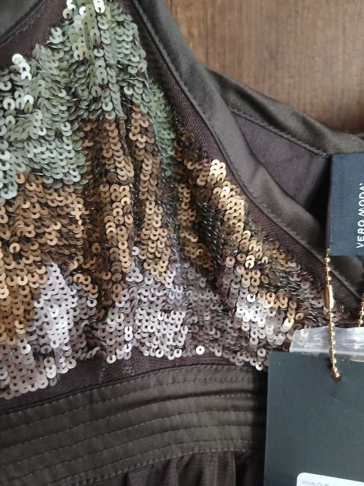 Елегантна  рокля Vero Moda с пайети - кафява