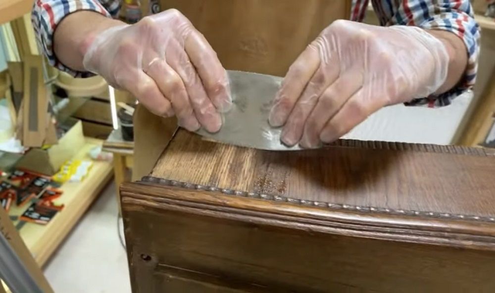 Мастер по дереву , реставрация отделка дерева