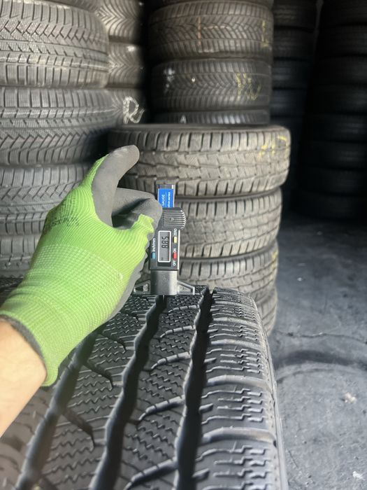 4 jante Renault Trafic/Opel Vivaro+anvelope anvelope iarna 205/65/16C Continental 8.5-9 mm!