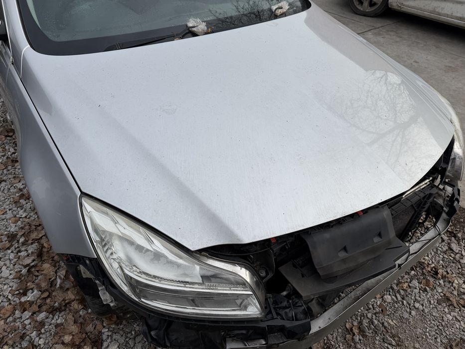 Преден капак Opel Insignia