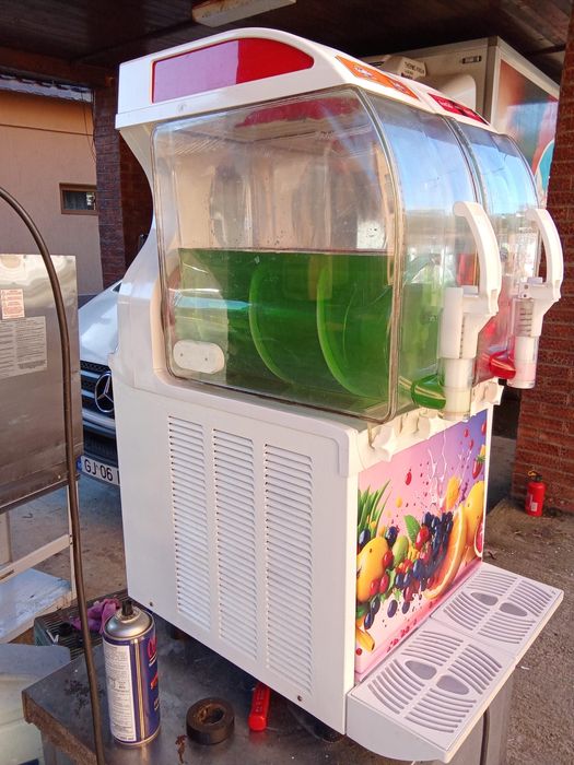 aparat dozator granita