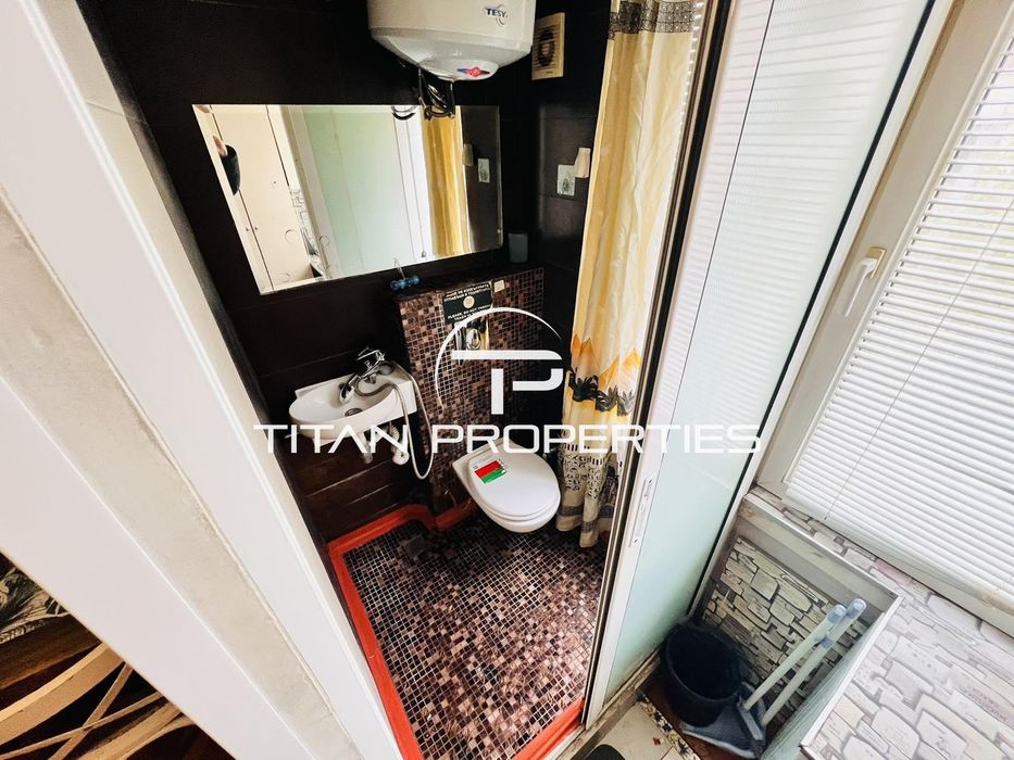 Дава се под наем Едностаен апартамент в Бургас, Център - 30 кв.м за 255 € - Снимка #3