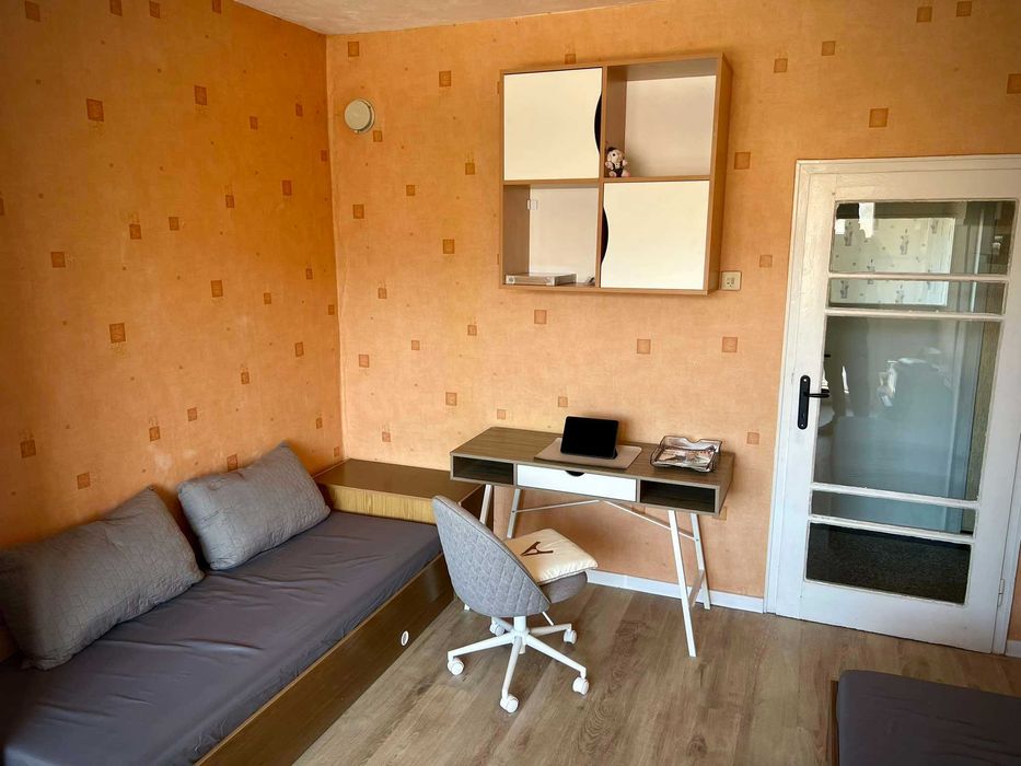 Дава се под наем Тристаен апартамент в Варна, Център - 72 кв.м за 229.5 € - Снимка #4