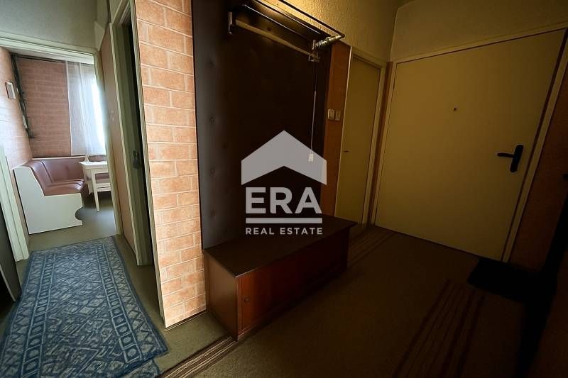 Тристаен апартамент в кв. Младост 2