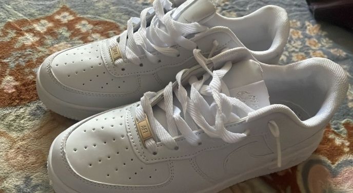 Кросовки форс белые