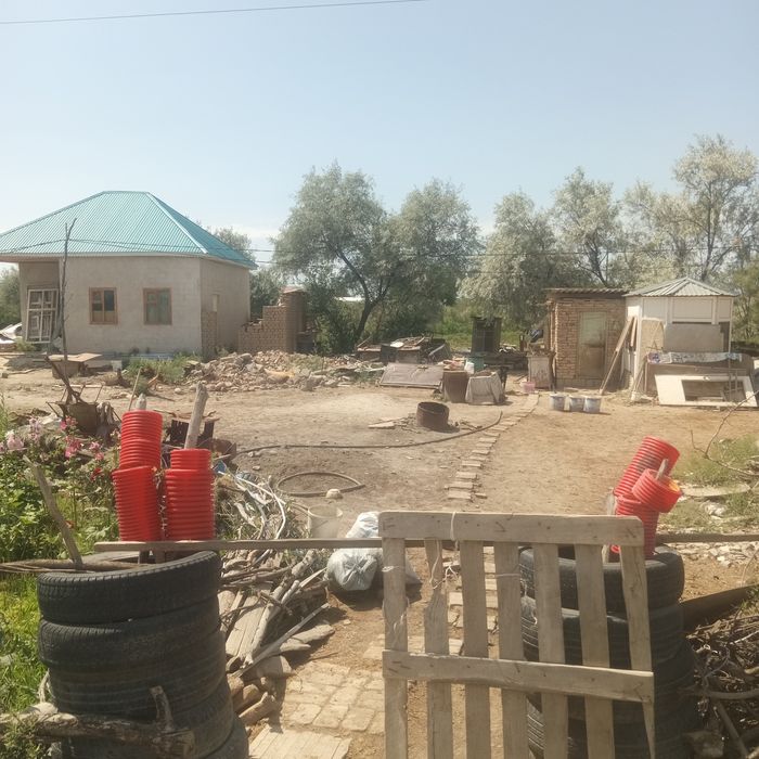 Дом в мкр.Болашак(дача Ягодка)