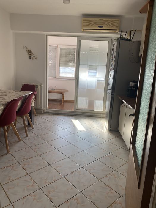 Inchiriez apartament 2 camere,