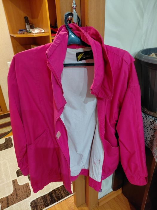 Куртка женская ветровка