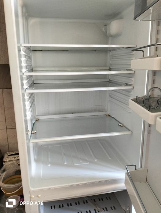 Продам холодильник на запчасти