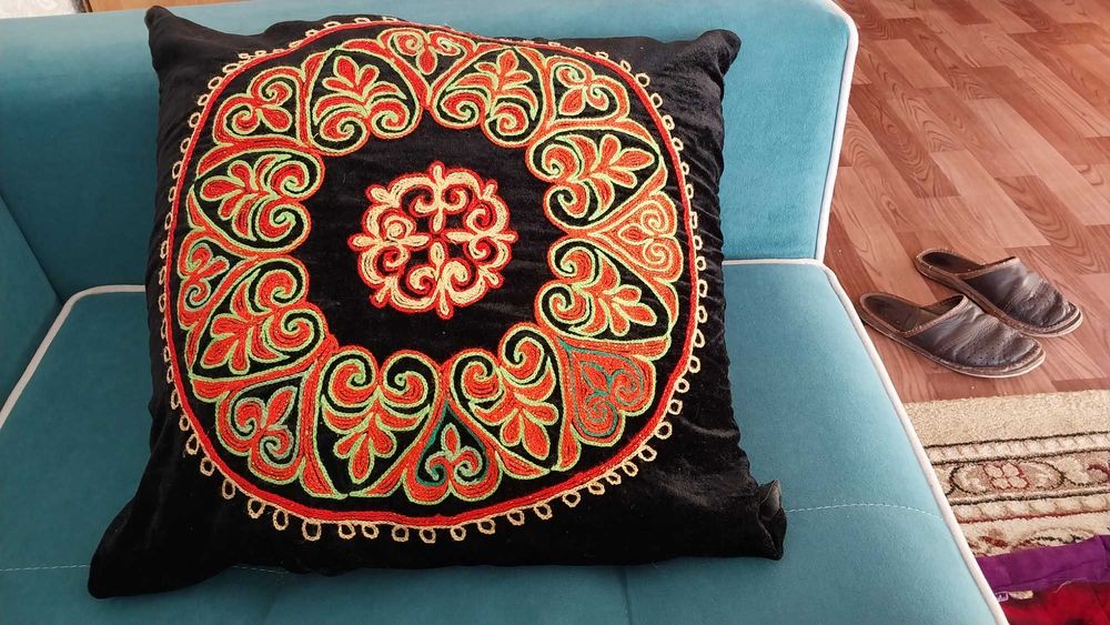 Продам Подушки    дивандек