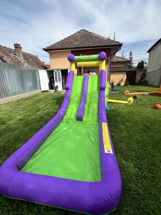 Tobogan gonflabil in stare foarte buna de functionare
