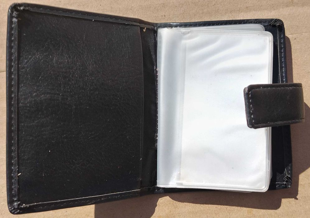 Визитница кожаная