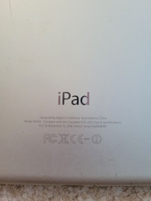 Продам IPad 2 на запчасти