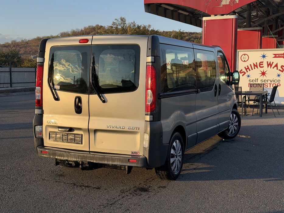 Opel Vivaro 2011 / 2.0 D / 115 CP / 9 locuri / Lung / Clima / Euro 5