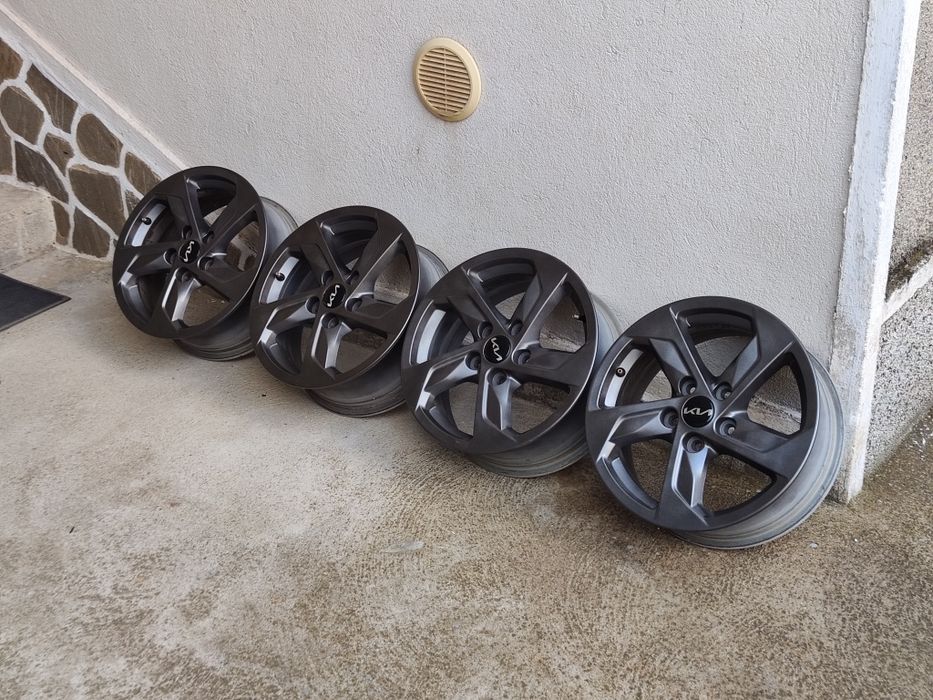 16" 5х114.3/67.1 оригинални джанти от Kia K5