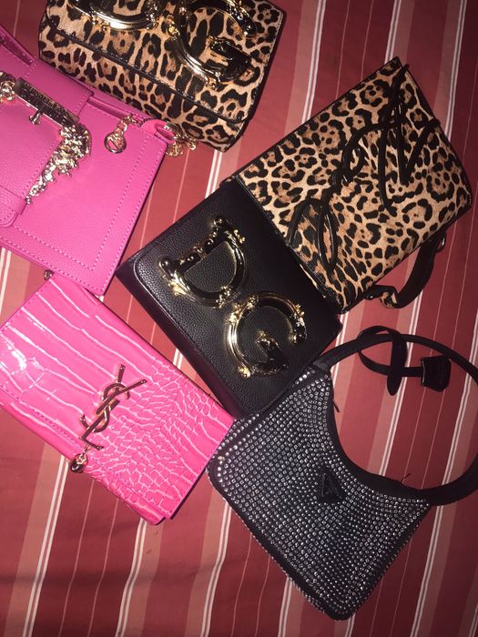 genti diferite firme