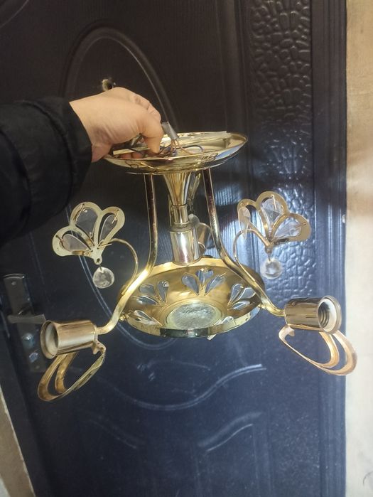 Люстра, вентиляционные решетки