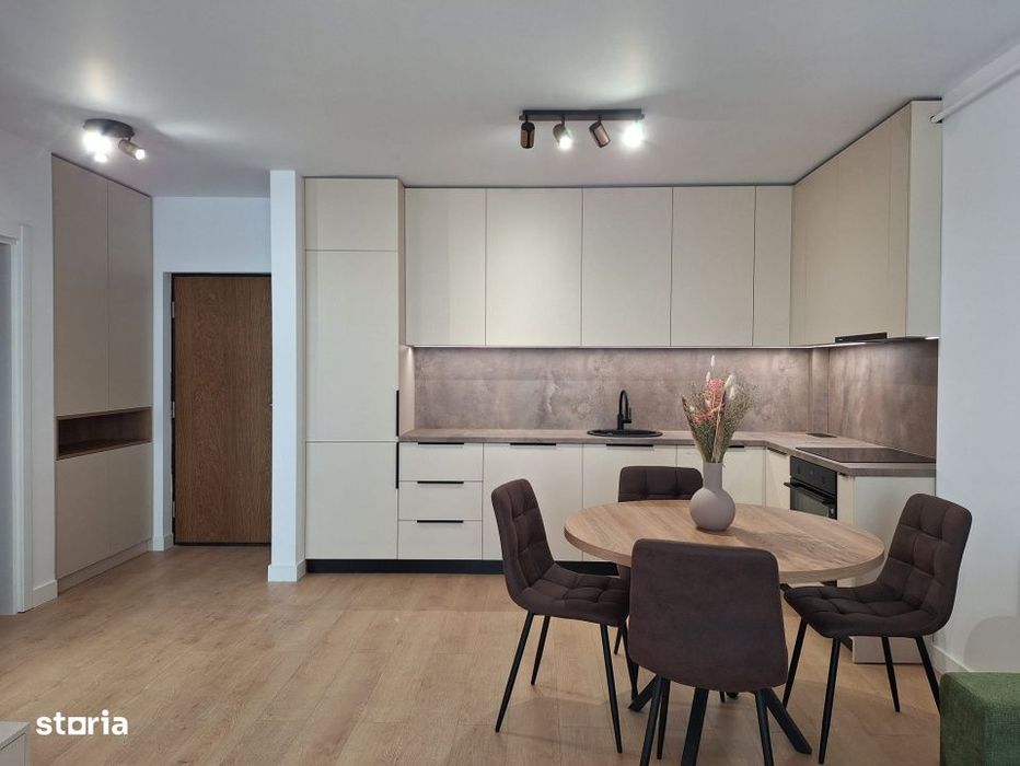 Apartament 2 camere, central Floresti