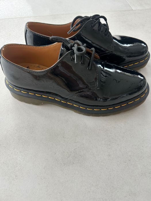 Pantofi negri din piele