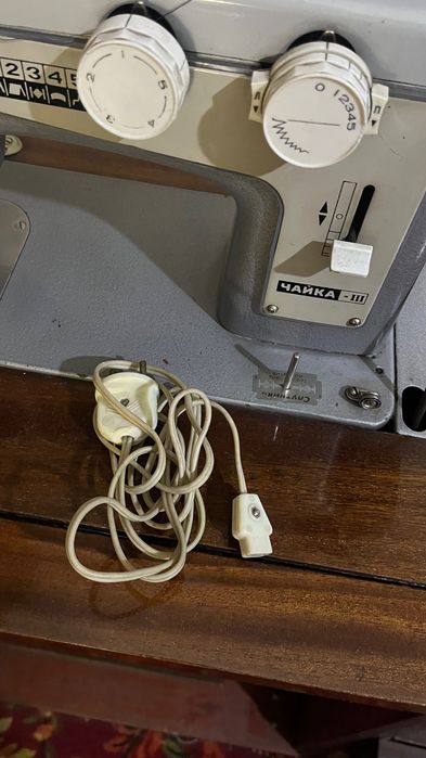 Швейная машина Чайка