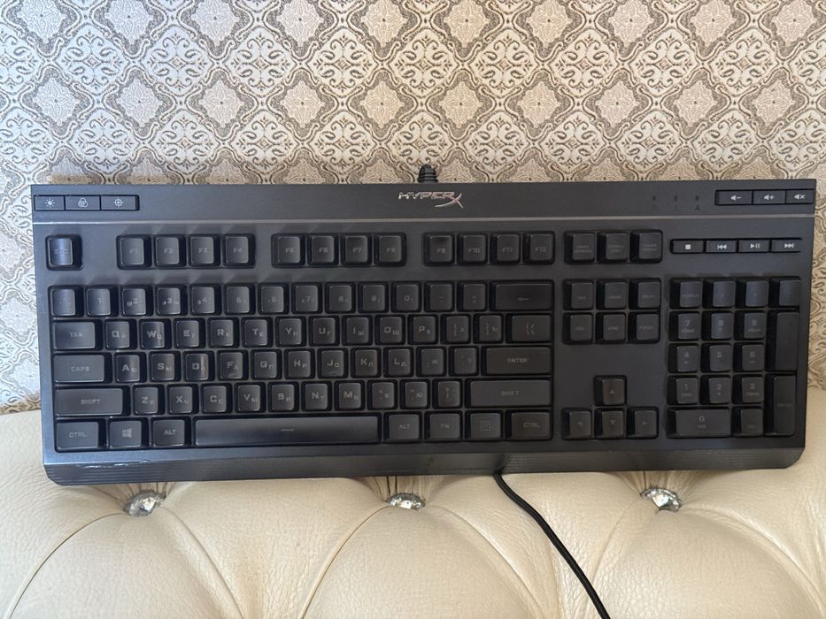Клавиатура HyperX