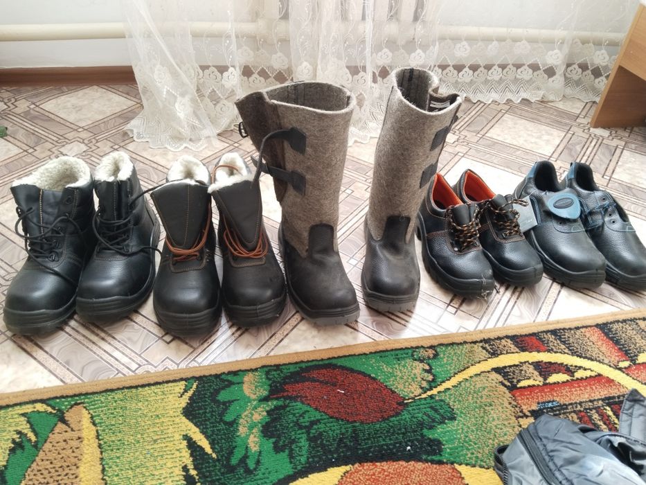 Продам спец обувь