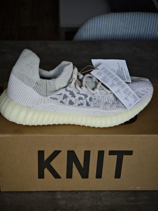 Yeezy 350 V2 CMPCT