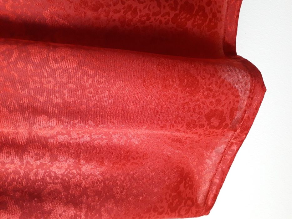 Fusta subțire cu jupa