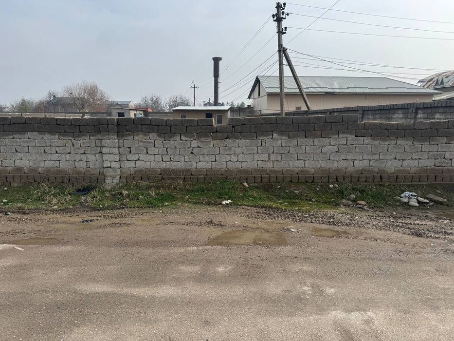 Янги Узбекистон богига якин Уч чинор махалласида 6-соток ер сотилади