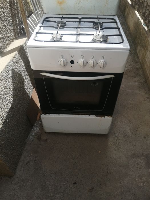 Продам газ плиту