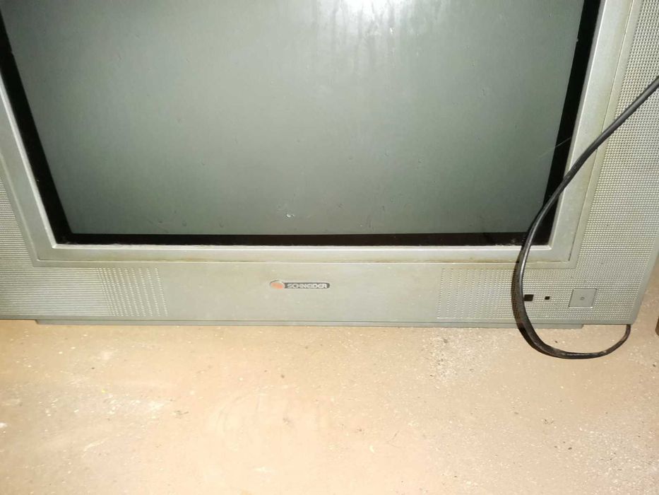 Телевизор 23 инча шнайдер без дистанционно