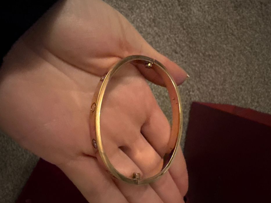 Дамски бижута - часовници и гривна