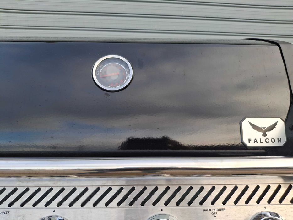 Газово барбекю - Falcon
Газово барбекю - Falcon