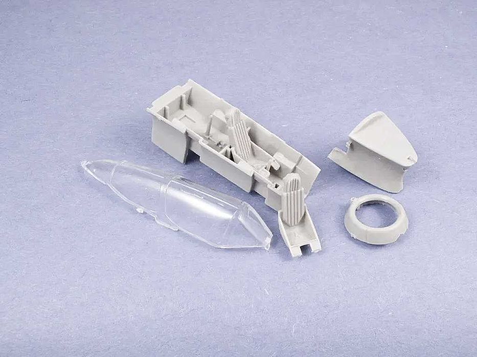 Сборная модель Реактивный Истребитель МИГ-15 УТИ в масштабе 1:72