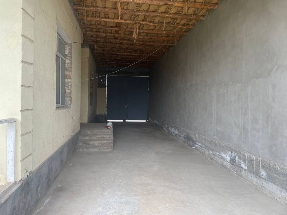 КОТТЕДЖ СОТИЛАДИ 6 хона ва 6 сотихдан иборат. Барча кулайликларга эга.