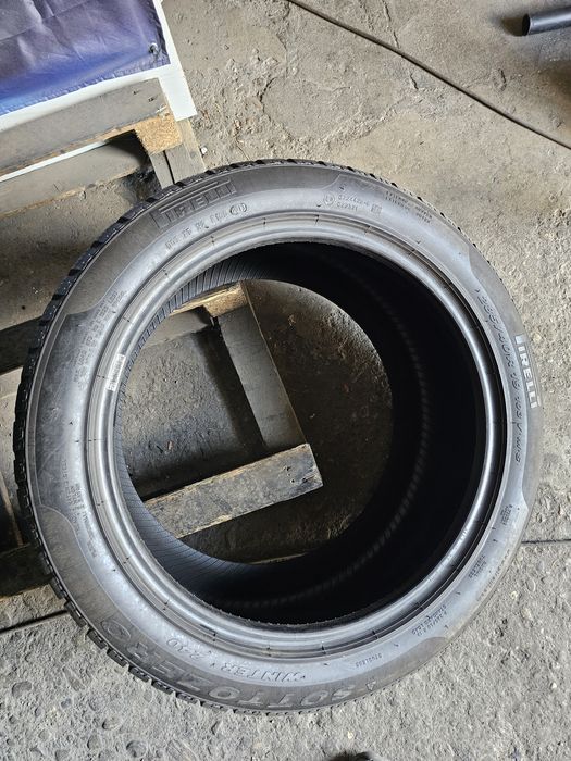 2 anvelope iarna 285 40 19 Pirelli